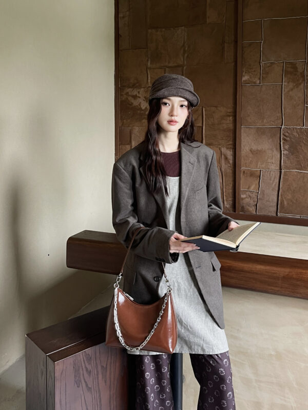 Sleek Crescent Chain Shoulder Bag